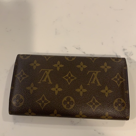 LV wallet - Picture 2 of 3